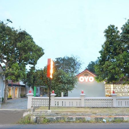 Oyo 743 Garden Guesthouse Maguwo Zewnętrze zdjęcie