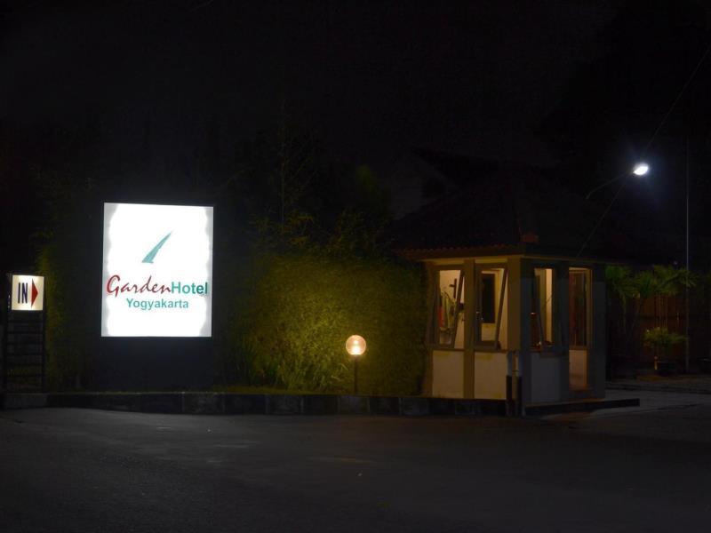 Oyo 743 Garden Guesthouse Maguwo Zewnętrze zdjęcie